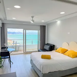 Spectacular Sea Views Apartment